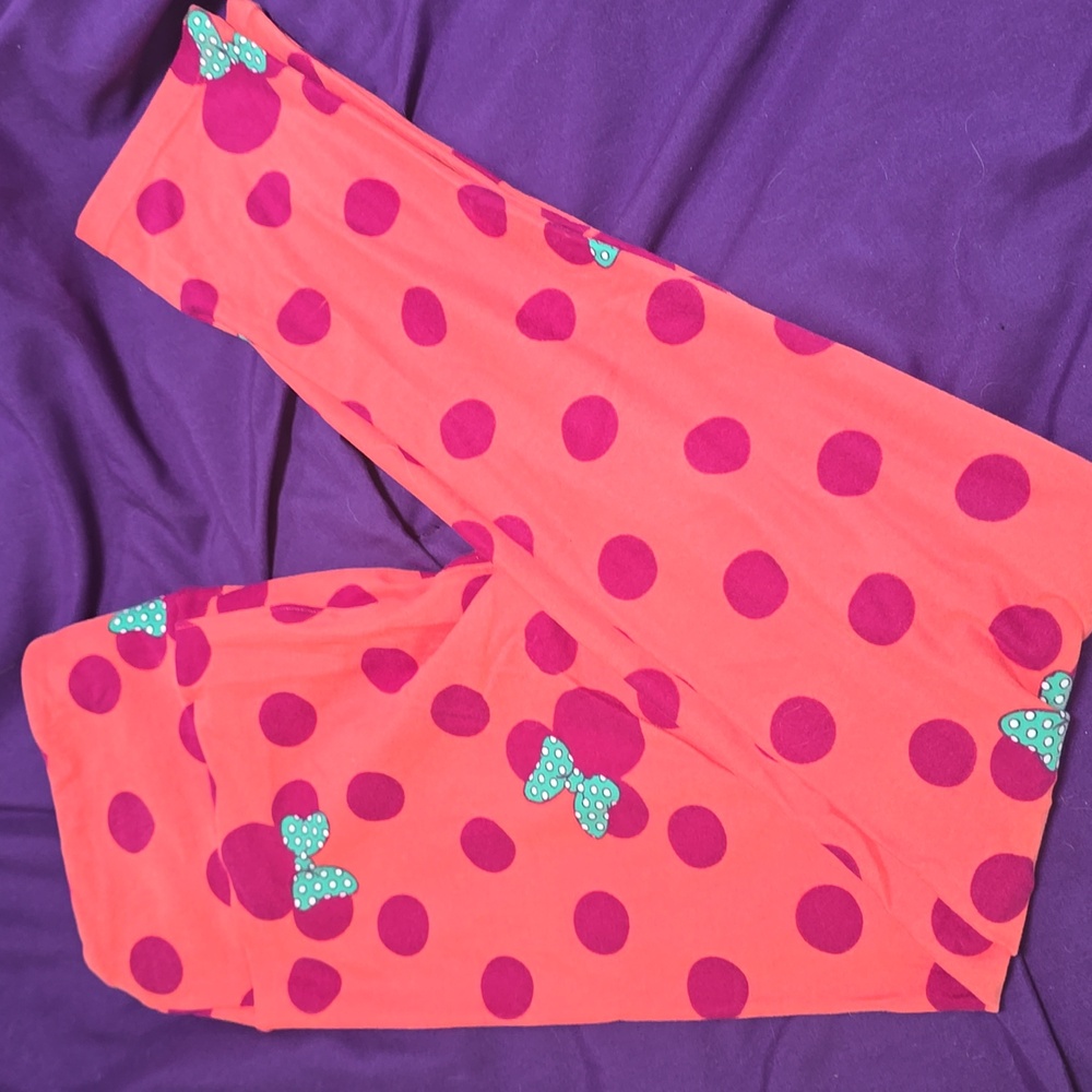 Lularoe coral Minnie Mouse Bow pattern leggings size OS